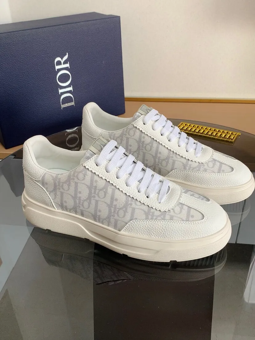 Factory price 420⌚️⌚️[Dior] Dior's new men's genuine leather casual shoes, the highest version on the market, any comparison is welcome🆚! The original leather has excellent texture and is super high-end! Fetal sheep net lining imported from Italy, removable pad! Luxurious materials and fine workmanship, highly recommended! Code number: 38-444⃣️Color optional